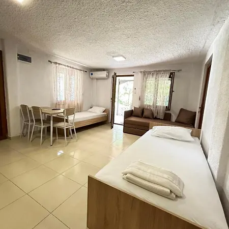 Garden Haven 100m From The Sea * Siviri