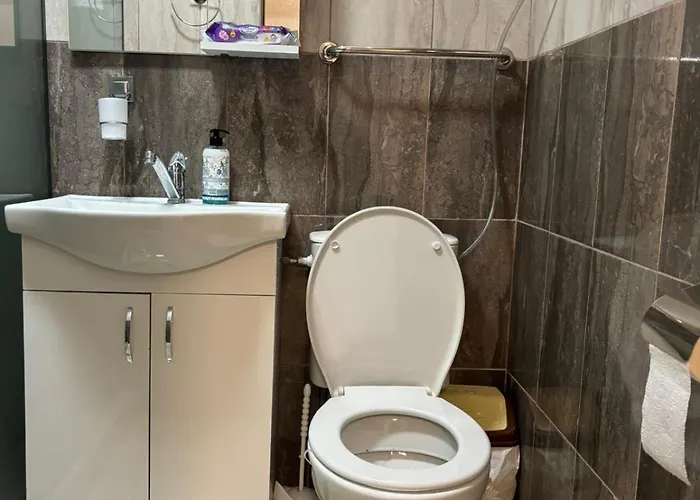 Apartment Garden Haven 100m From The Sea Siviri