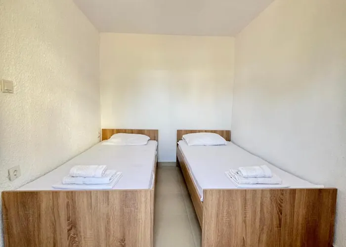 Garden Haven 100m From The Sea Apartament Siviri